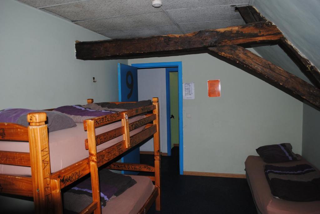 Charlie Rockets Youth Hostel Brugge Rom bilde